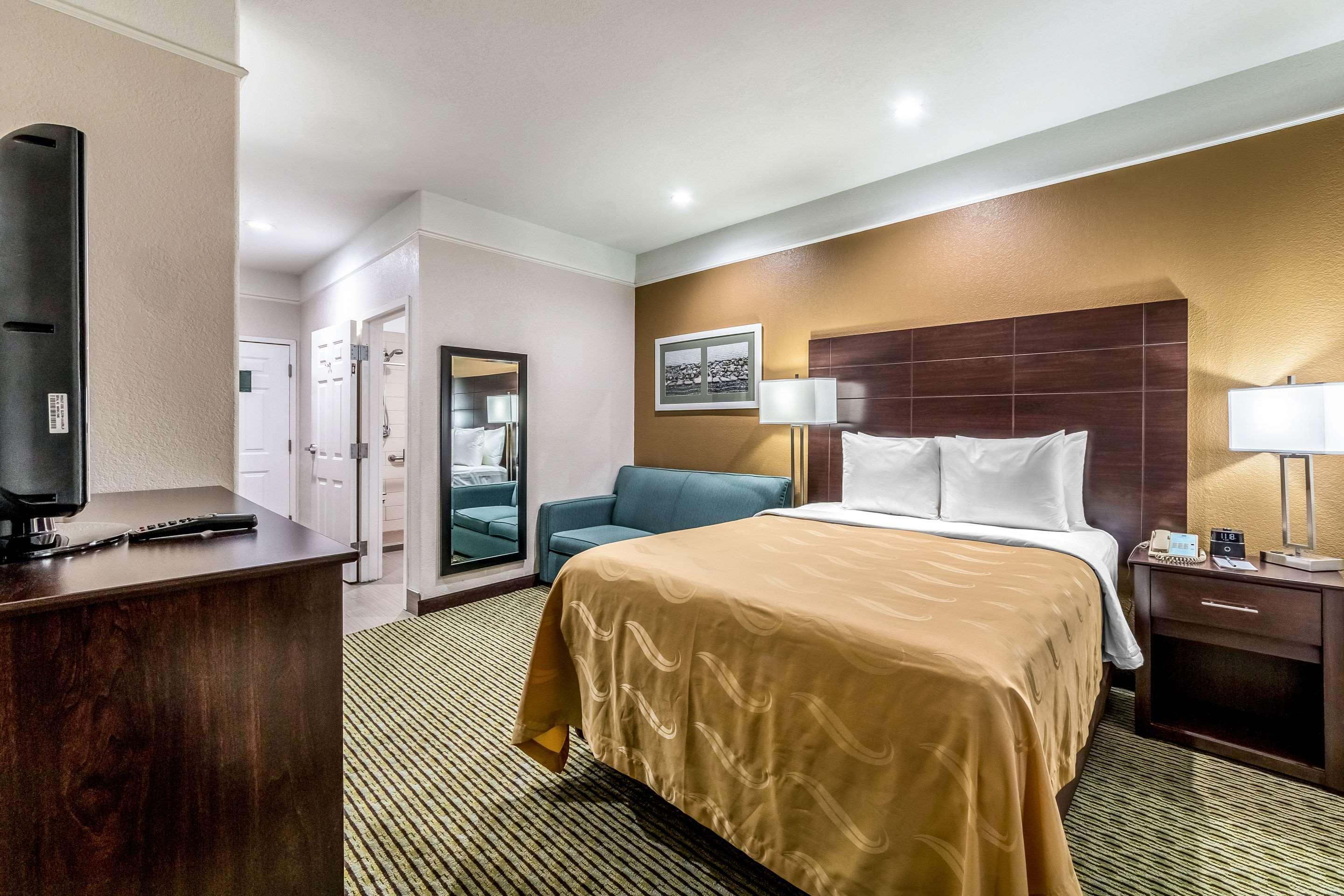 Quality Inn & Suites Seaworld North San Antonio Bagian luar foto