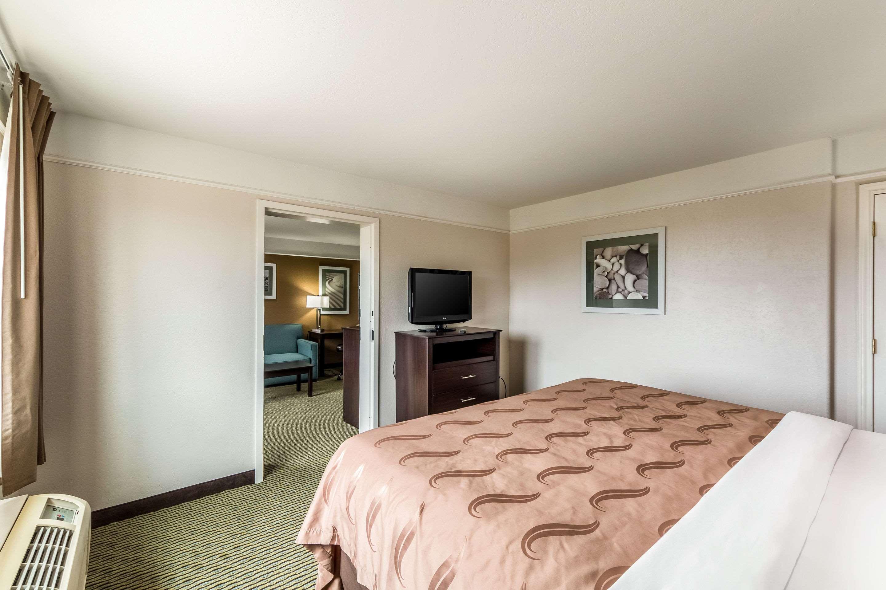 Quality Inn & Suites Seaworld North San Antonio Bagian luar foto