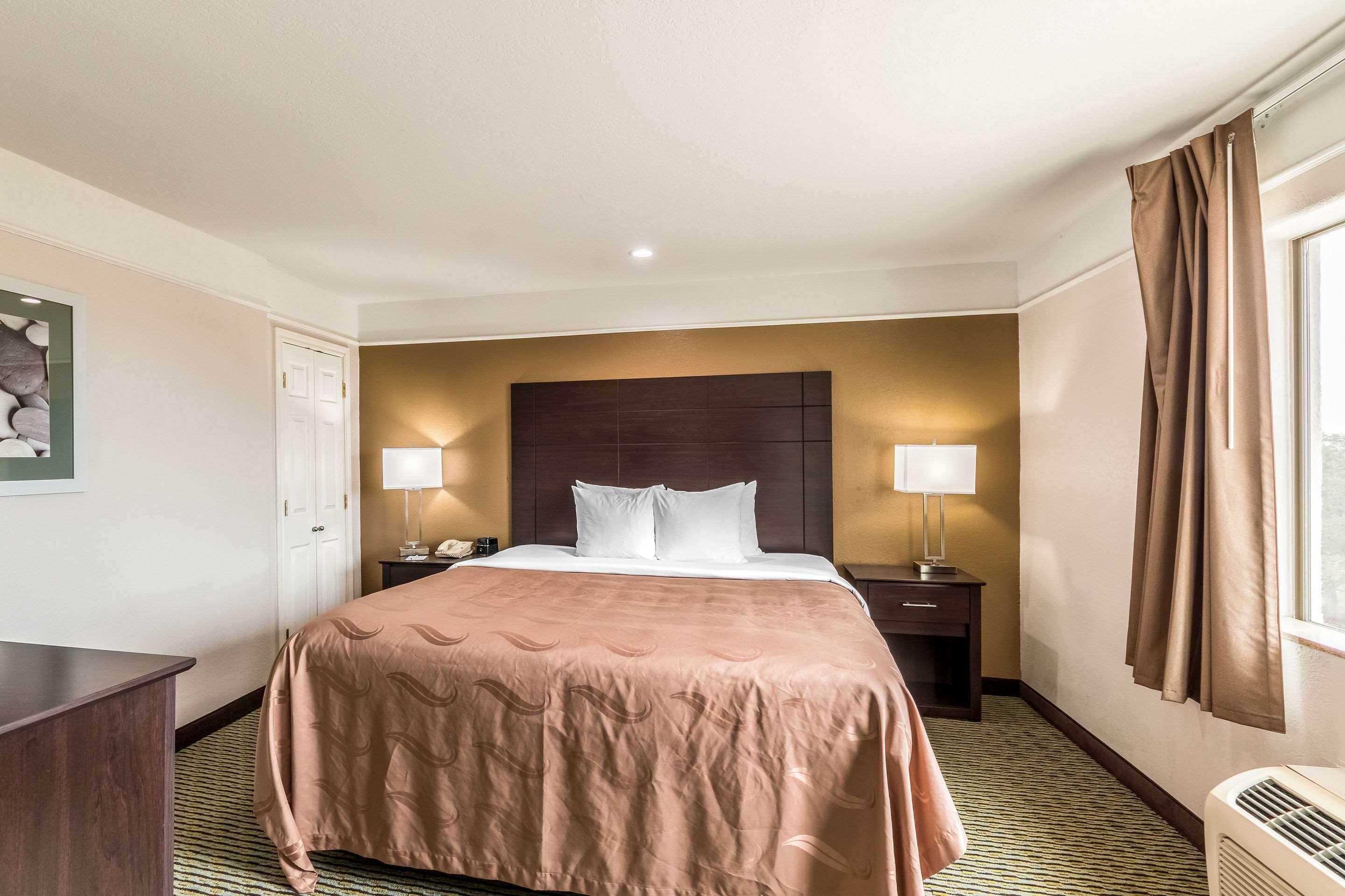 Quality Inn & Suites Seaworld North San Antonio Bagian luar foto