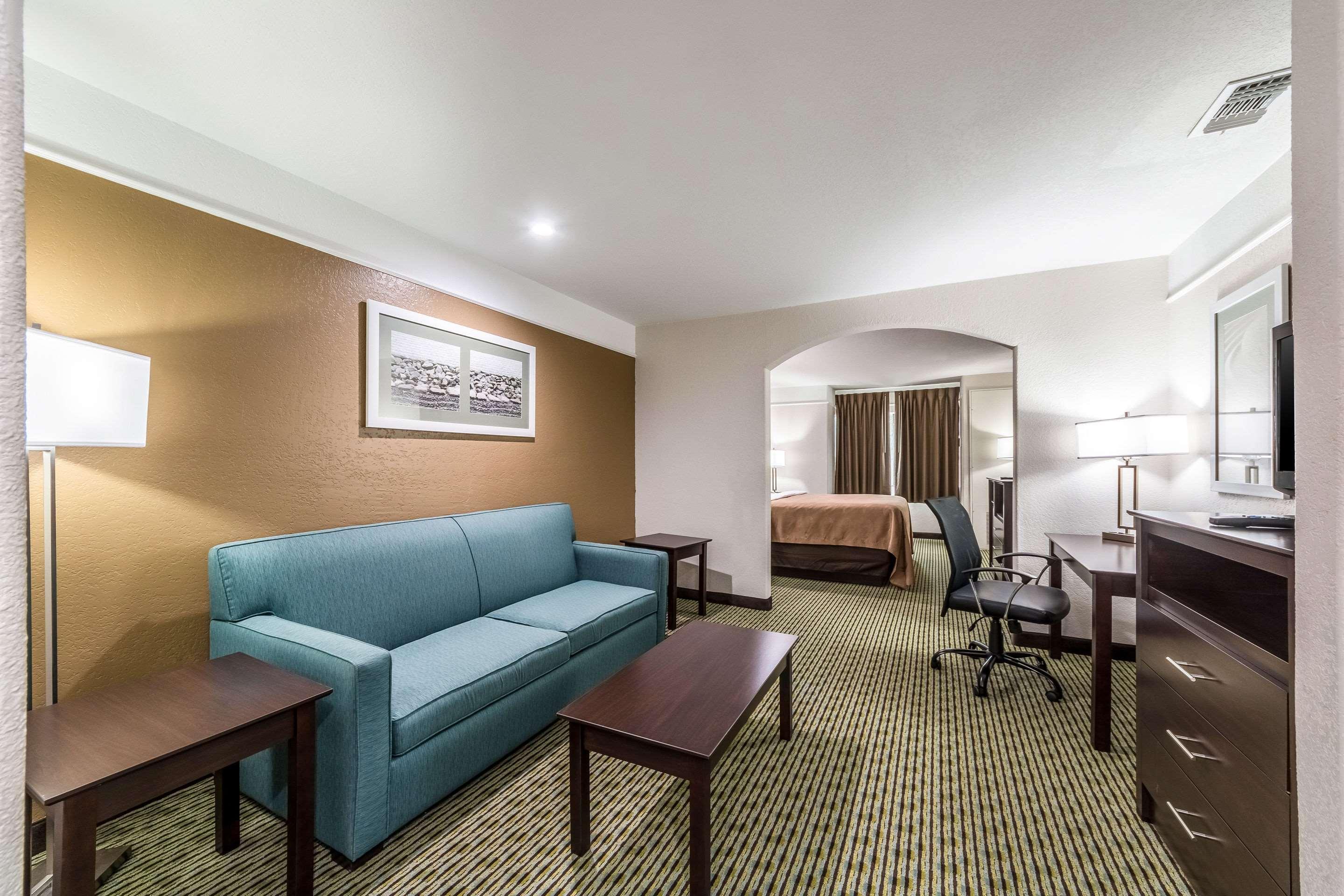 Quality Inn & Suites Seaworld North San Antonio Bagian luar foto