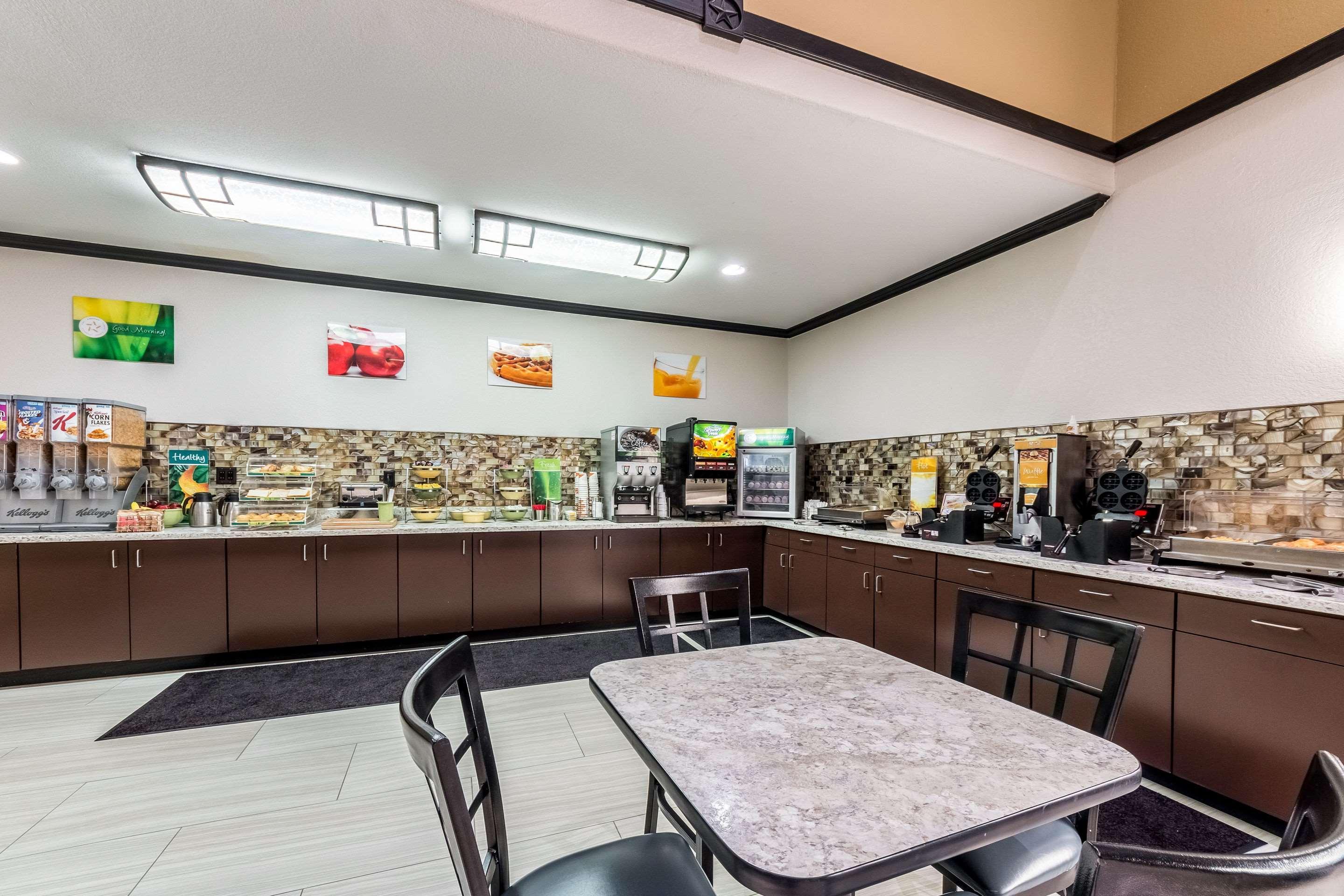 Quality Inn & Suites Seaworld North San Antonio Bagian luar foto
