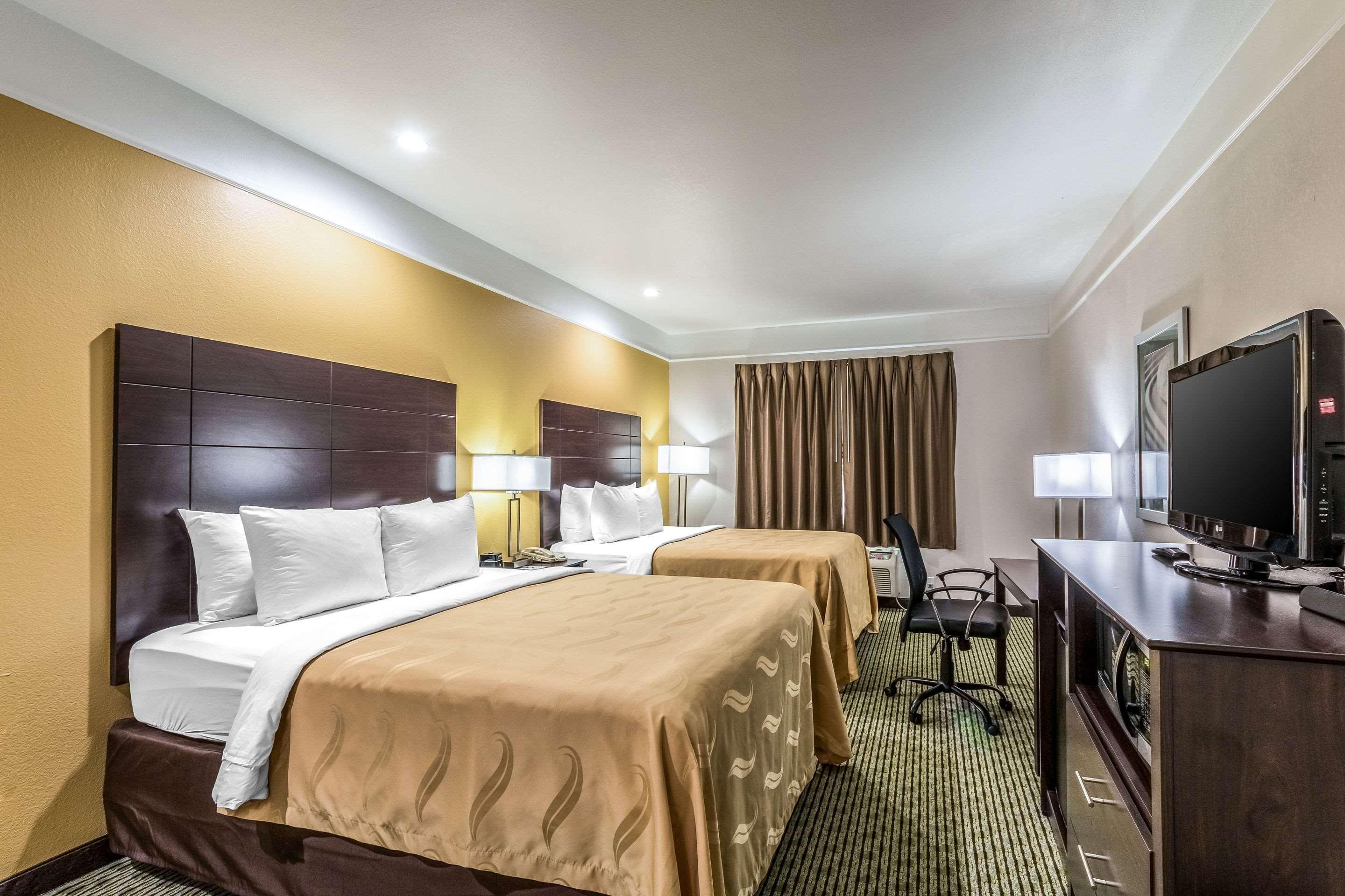 Quality Inn & Suites Seaworld North San Antonio Bagian luar foto
