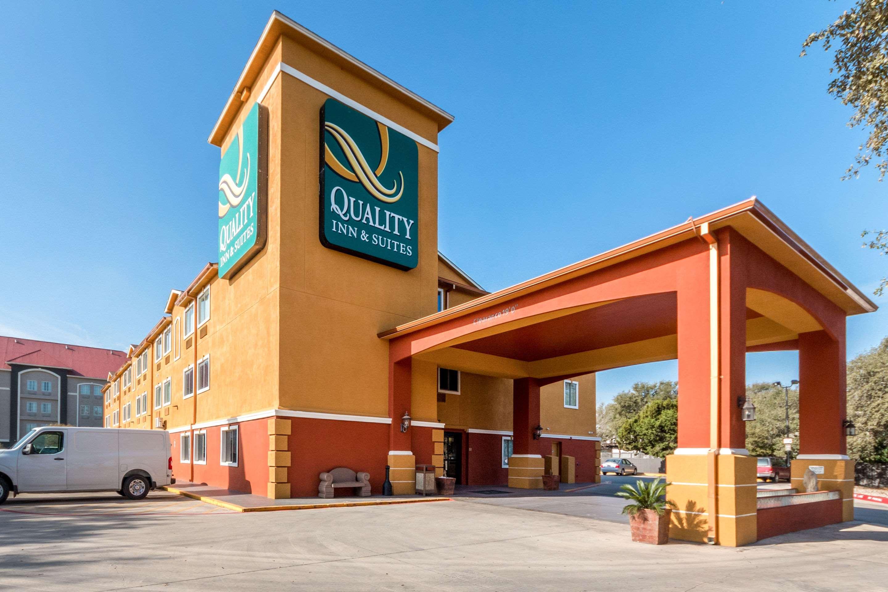 Quality Inn & Suites Seaworld North San Antonio Bagian luar foto